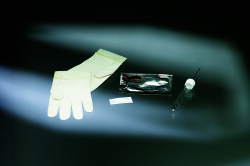 Rigid Female Catheter Kit with Gloves 8 Fr